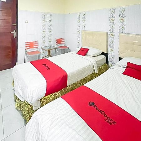 Reddoorz Near Grage Mall Cirebon Hotel Kültér fotó