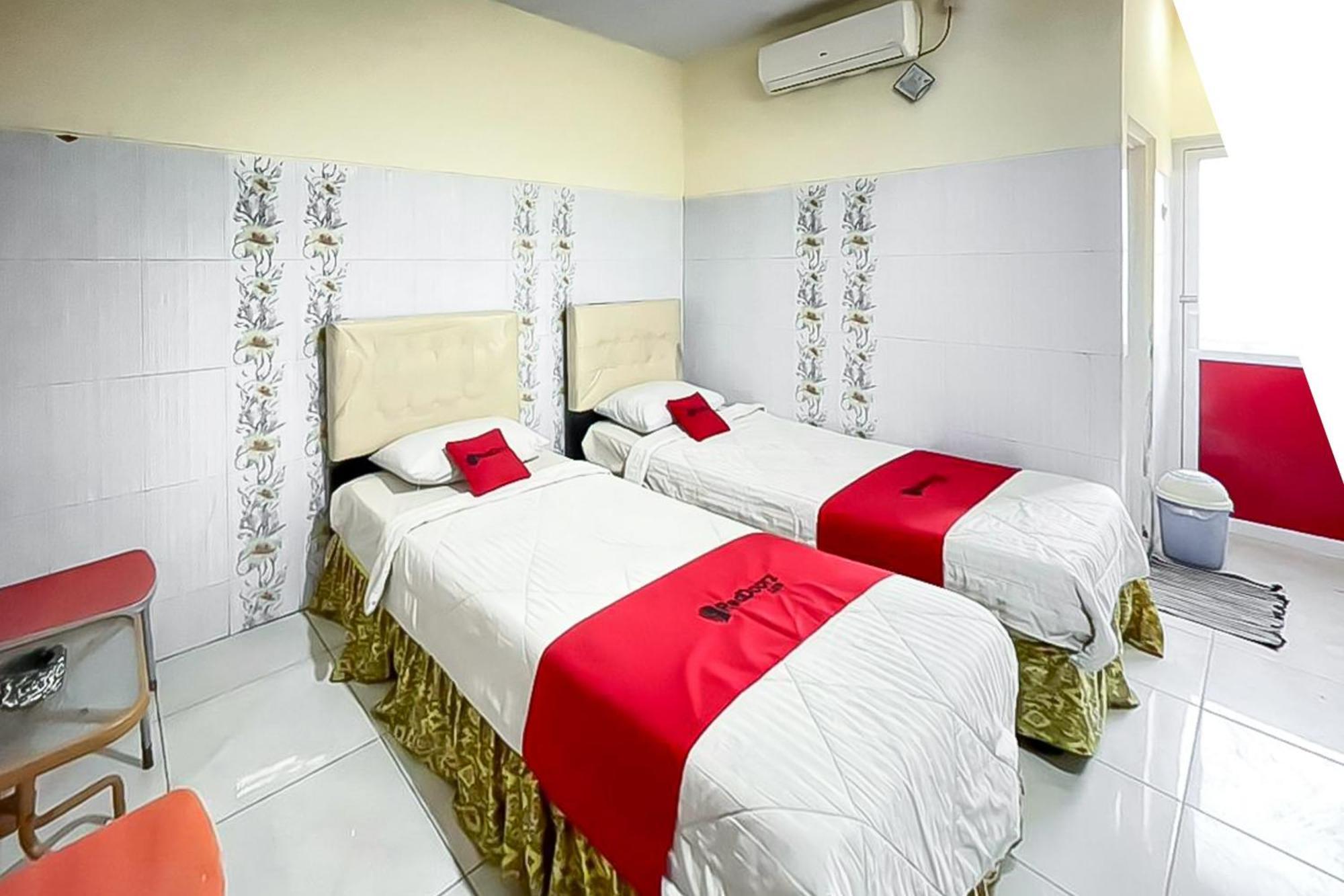 Reddoorz Near Grage Mall Cirebon Hotel Kültér fotó