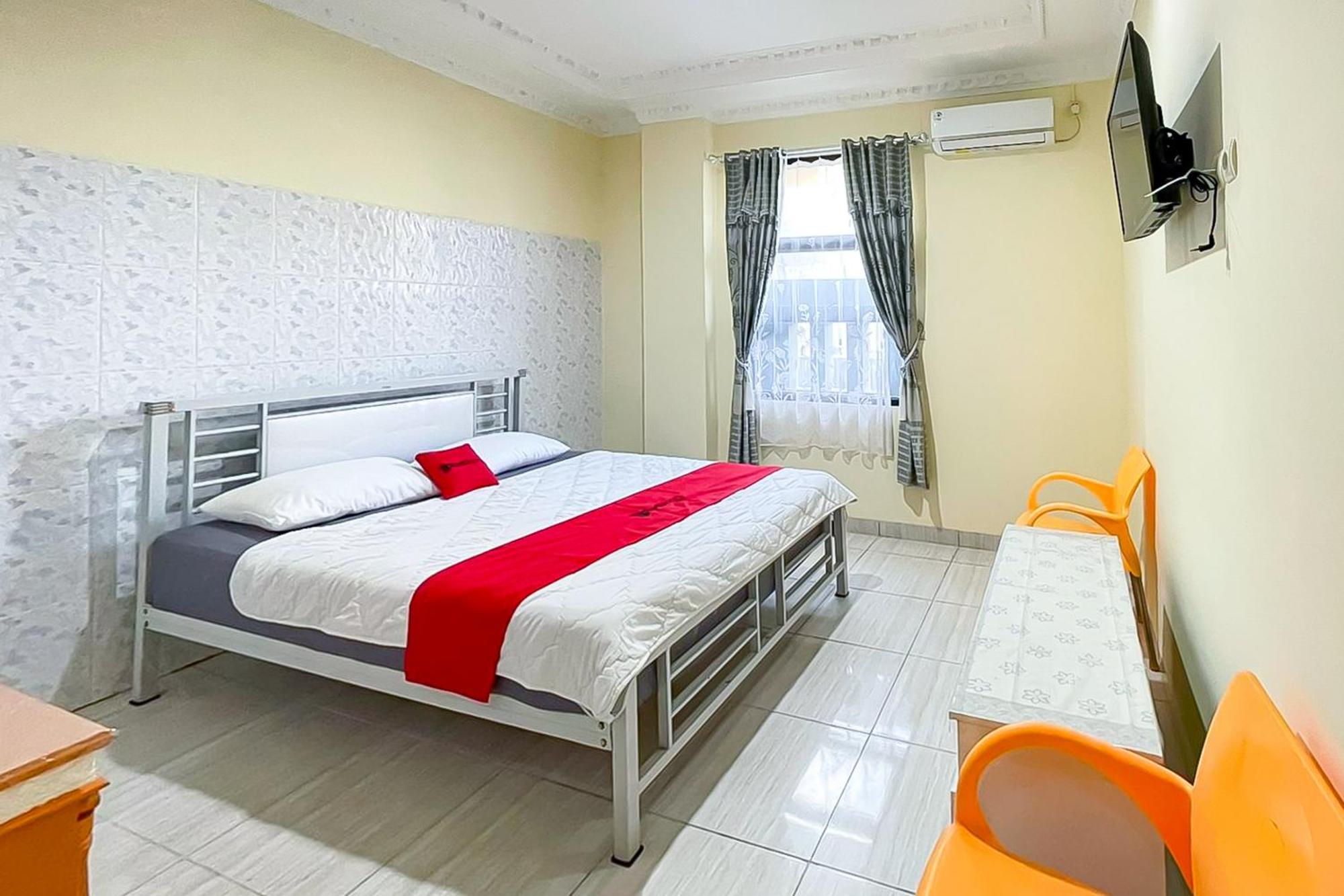 Reddoorz Near Grage Mall Cirebon Hotel Kültér fotó